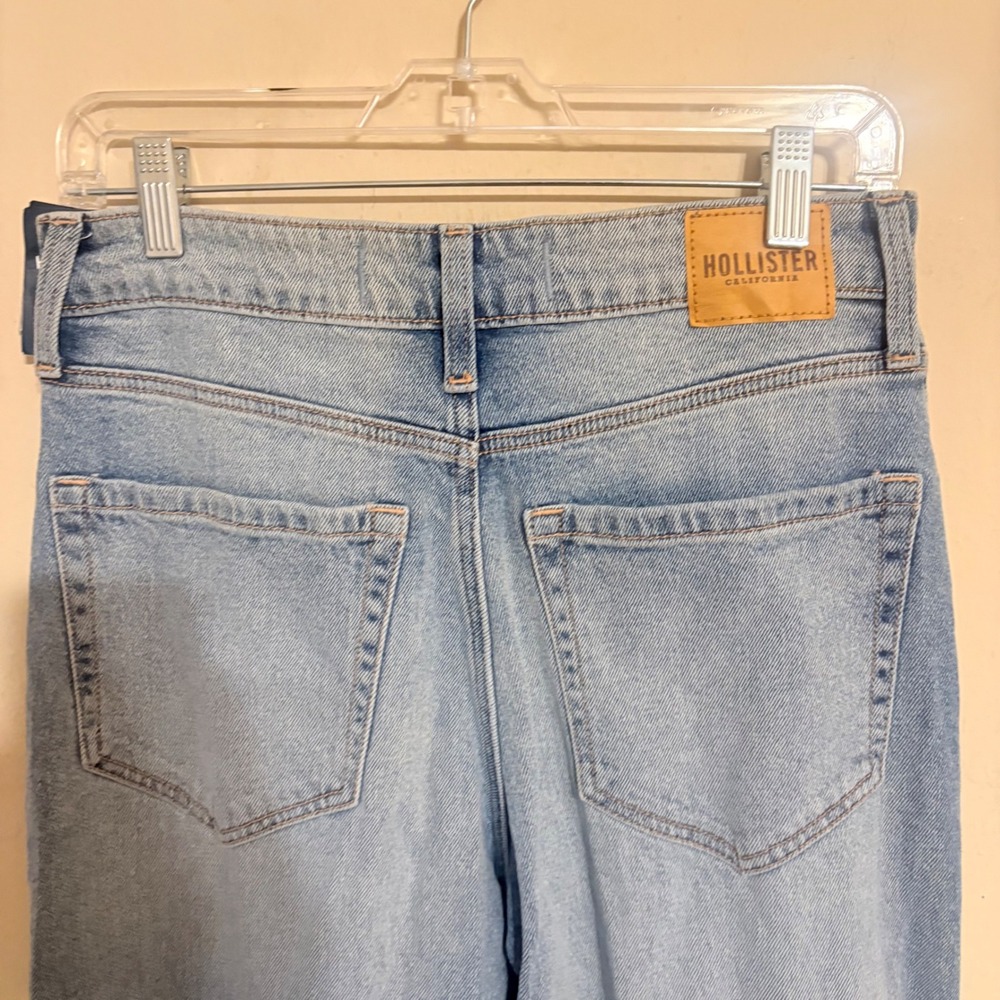 Hollister High-Rise Extreme Baggy Distressed Light Wash Jeans W26 L32 - Picture 10 of 16